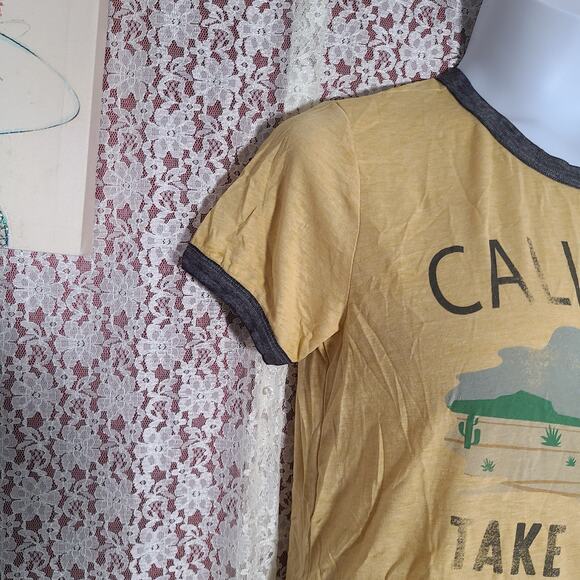 NWT Zoe and Liv yellow california take the long way home tee size large - Picture 4 of 8